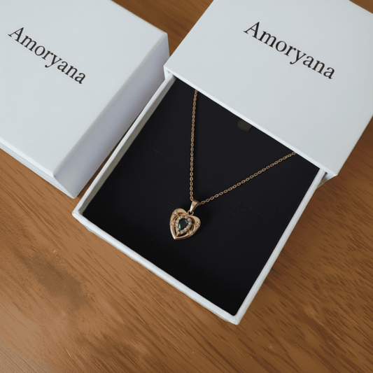 Gold heart necklace