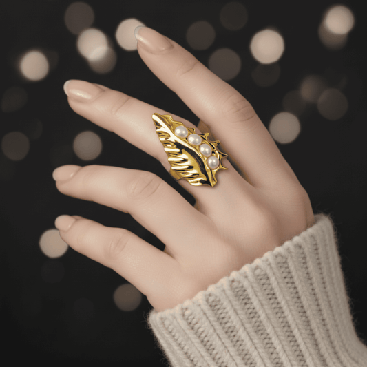 Seashell Ring with Ear of Wheat and Pearls